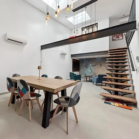 Holiday home Le Loft Du Canal De Rompsay La Rochelle (Charente-Maritime)